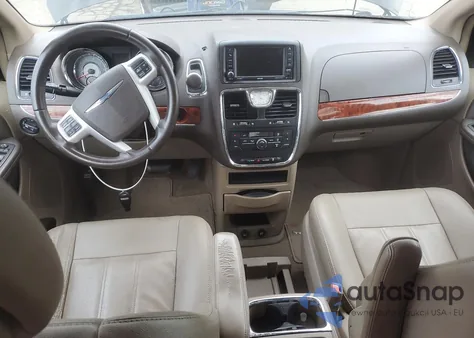 2016 Chrysler Town & Country Touring из США, поврежденный, VIN 2C4RC1BG3GR238035